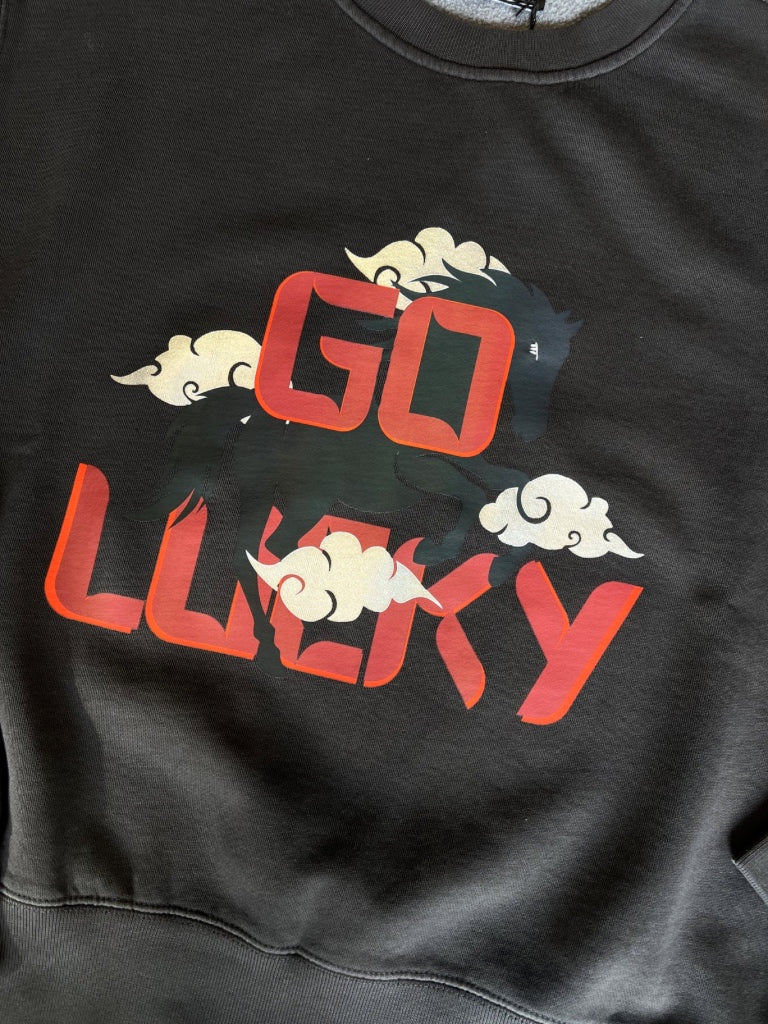 GO LUCKY SWEAT - WASHED BLACK